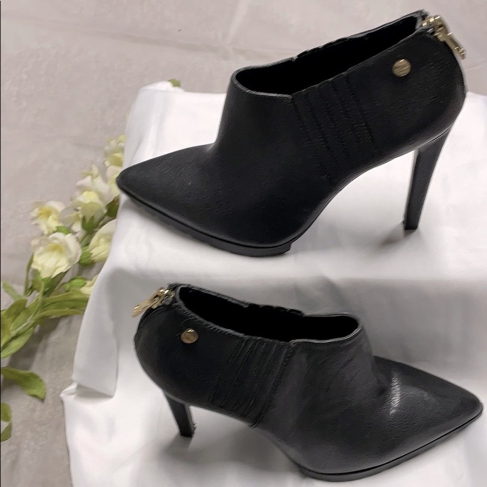 Calvin Klein ankle boots.